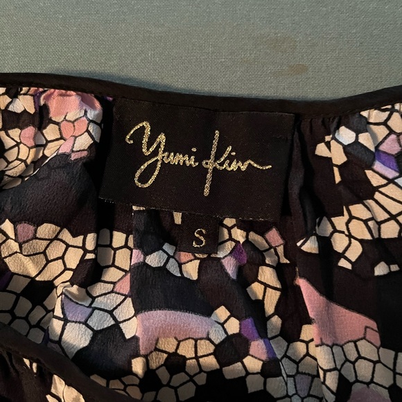 Yumi Kim Geometric print 100% Silk Blouse size S - Picture 9 of 10